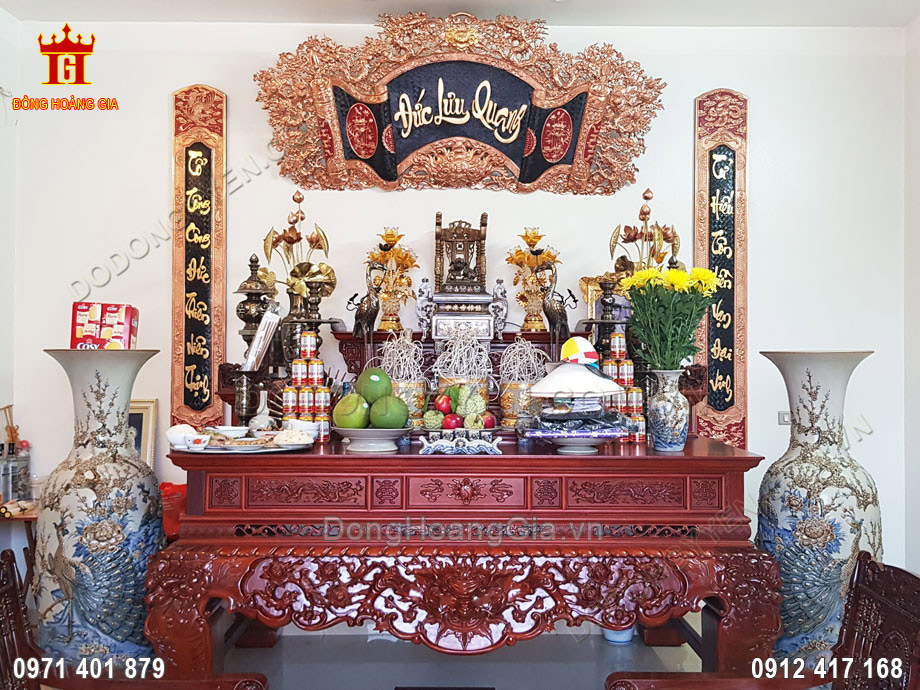 Bàn thờ cúng gia tiên