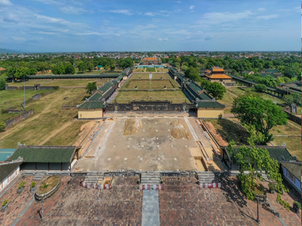 Phục dựng Điện Cần Chánh