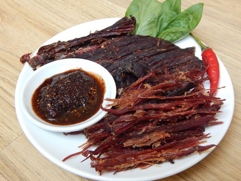 Thịt trâu gác bếp Tà Xùa