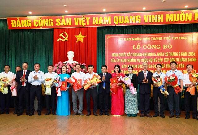 Họp về sắp xếp hành chính Tuy Hòa