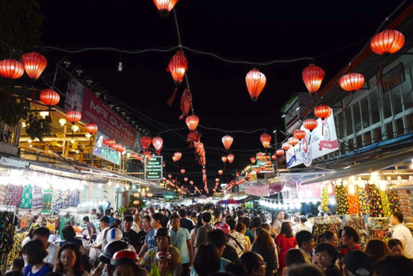Chợ đêm Phú Quốc nhộn nhịp