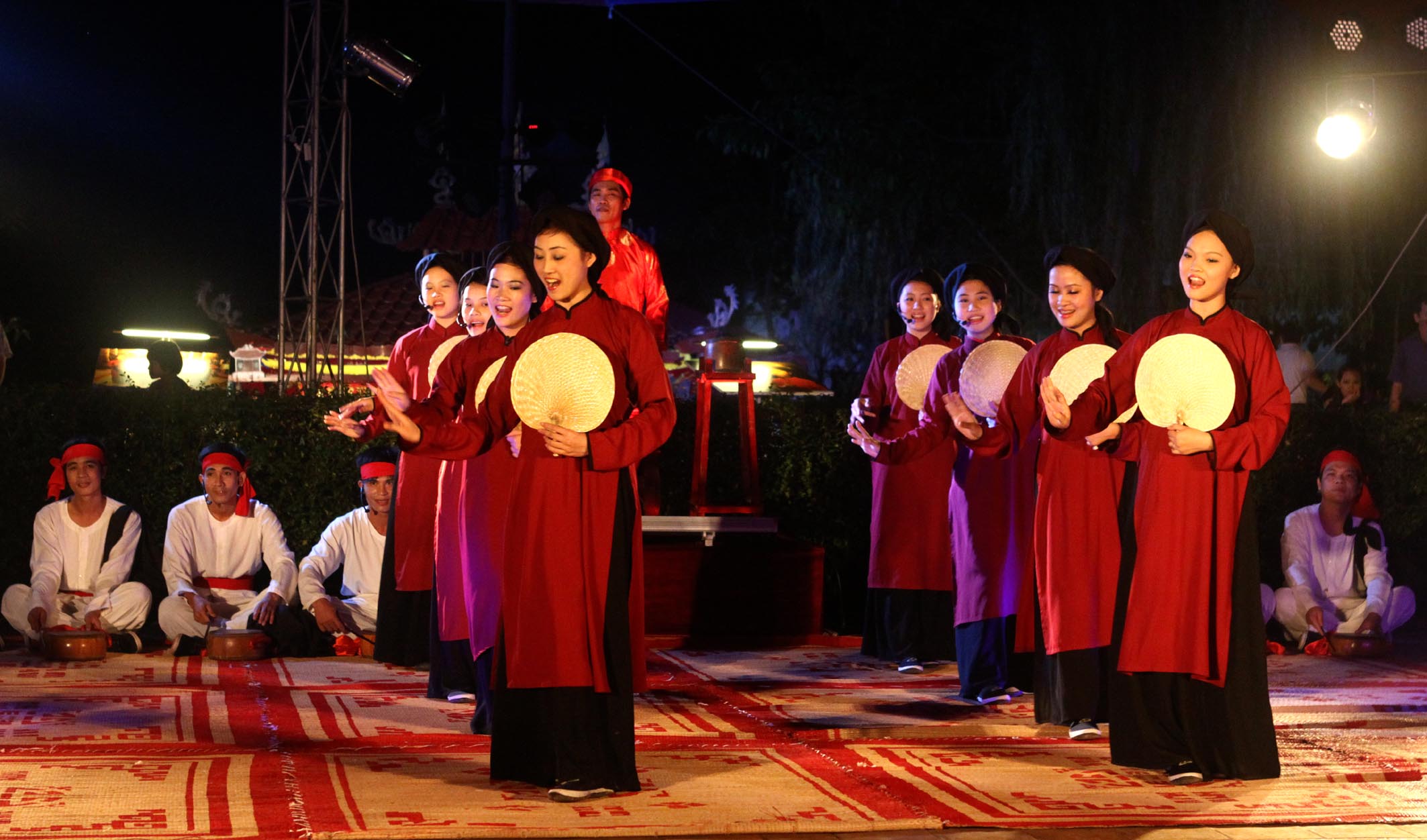 Hát Xoan và Quan Họ