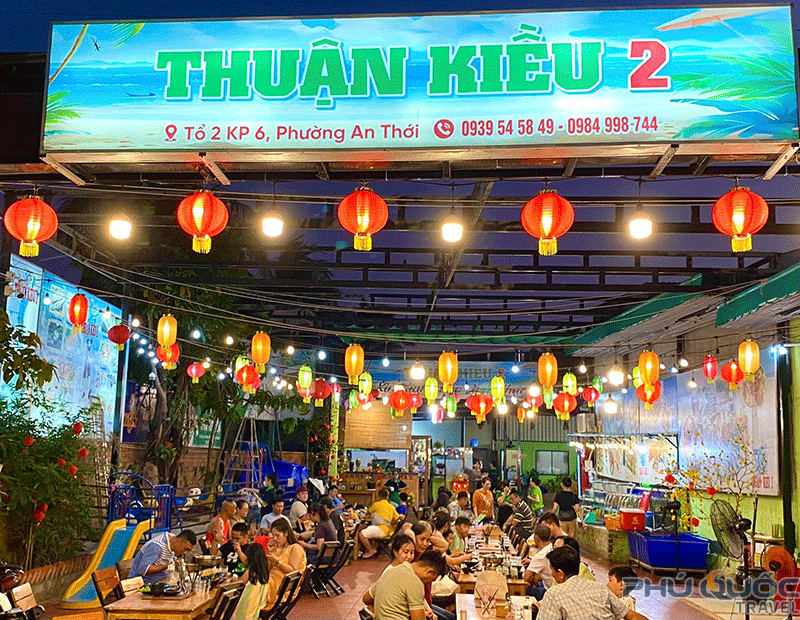 Quán ăn làng chài Hàm Ninh